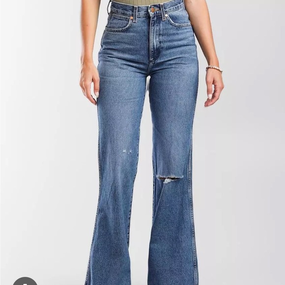 Wrangler Wanderer 622 High Rise Flare Jean size 25 : 32 NWT - Picture 2 of 11